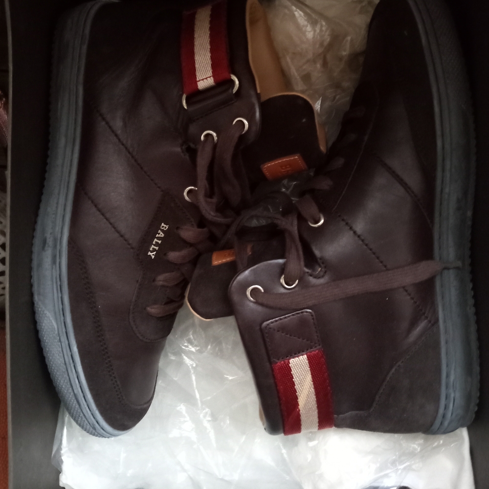 Bally Men's Black and Red High-Top Sneakers